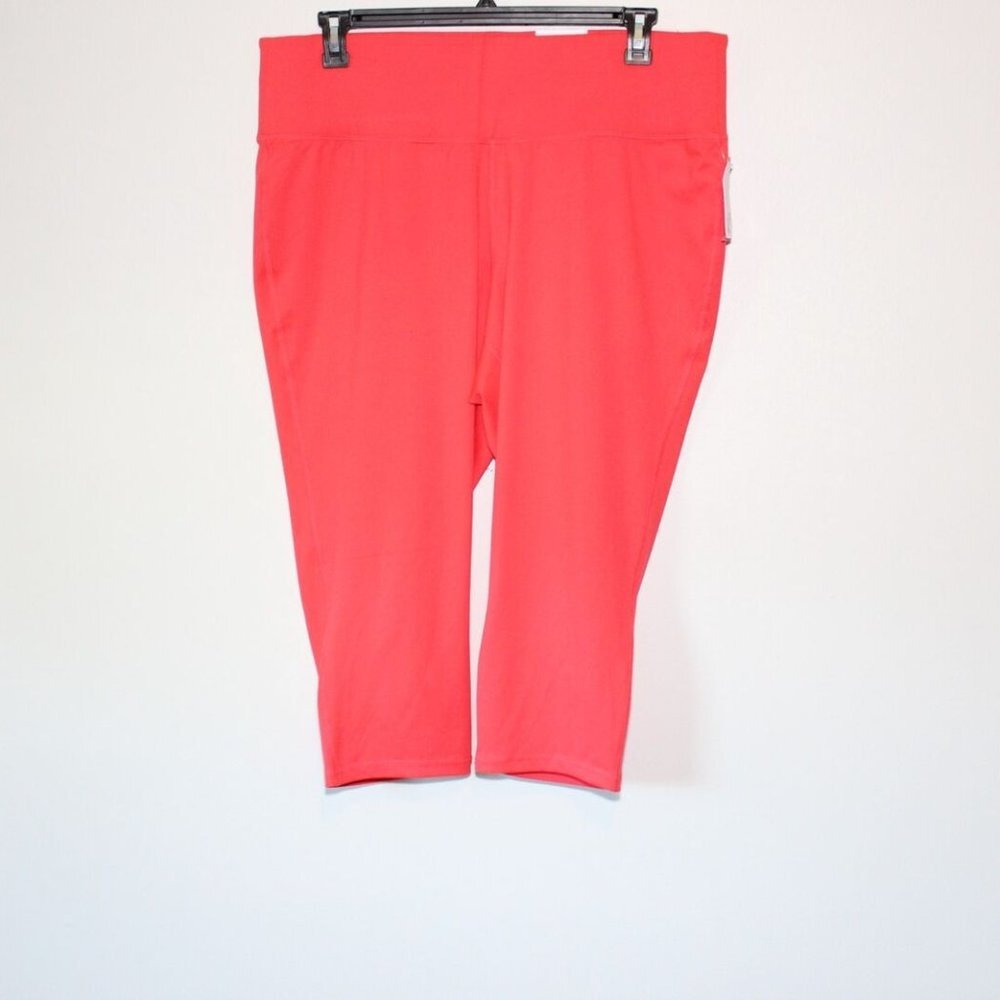 NWT LIVI Active Lane Bryant Carpi Legging Pants Red Crop Plus Size 22/24 H13556 - Picture 2 of 10